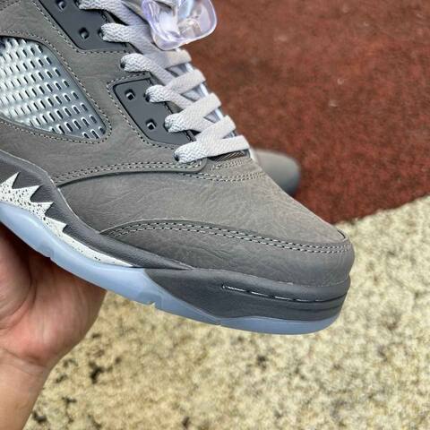 Jordan Air Jordan 5 Retro DD0587-002 Wolf Grey White Clear EU 42 Basketball Shoe - Men s BS-87294