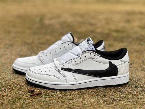 Jordan Air Jordan 1 Low OG SP Travis Scott XZ6868 002 White Black EU 44 5 Sneaker - Men's (BS-87207)