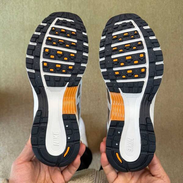 Nike P-6000 white/grey/brown with orange accents EU 40 running