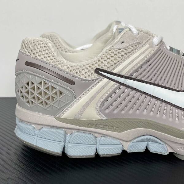Nike Zoom Vomero 5 FZ3653-104 Light Orewood Brown/Phantom/Olive/White running