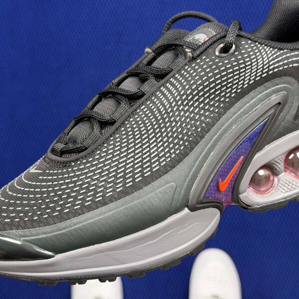 Nike Air Max Dn DV3337-008 Black/Crimson/Smoke Grey EU 40 running