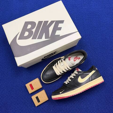 Jordan Air Jordan 1 Retro Low OG Nigel Sylvester IB8958 001 Black Pale Yellow Red US 8 5 UK 7 5 EUR 42 Sneaker - Men's (BS-87161)