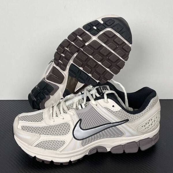 Nike Zoom Vomero 5 FJ2028-001 White/Silver/Grey/Black running