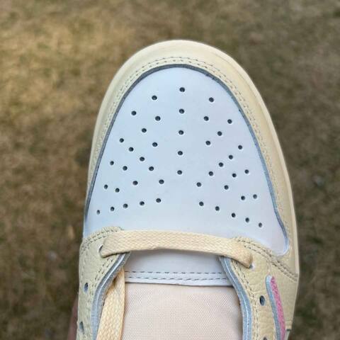 Jordan Air Jordan 1 Low OG SP IQ7604 100 Travis Scott Sail Military Pink Rice EU 42 Sneaker - Men's (BS-87210)
