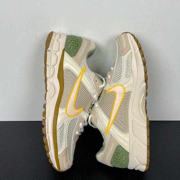 Nike Zoom Vomero 5 FQ6868-181 Sail Light Beige Olive Yellow Gum running lifestyle