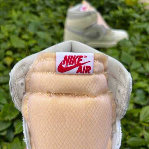 Jordan Air Jordan 1 Retro High OG IH4363 100 Sail University Red Pale Ivory EU 40 Sneaker - Men's (BS-87194)
