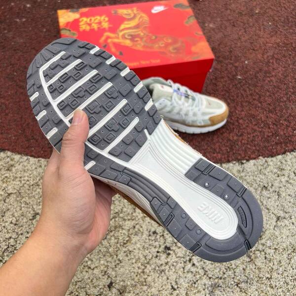 Nike P-6000 IQ1120-311 Spruce Fog/Sail-Sail-Phantom EUR 42 running