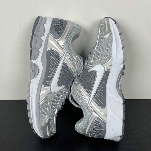 Nike Zoom Vomero 5 FJ4151-003 Metallic Silver/White/Grey running