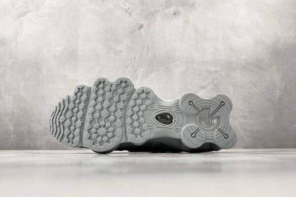 Nike Shox TL AV3595-015 Grey/Black running