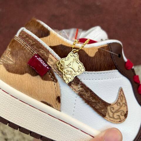 Jordan Air Jordan 1 Low SE IQ5321 121 Sail Hemp Chocolate White Red US 7 5 UK 6 5 BR 39 EUR 40 5 Cm 25 5 Sneaker - Unisex (BS-87241)