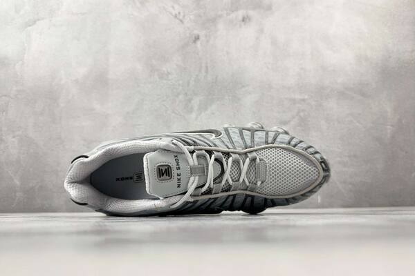 Nike Shox TL AV3595-015 Grey/Black running