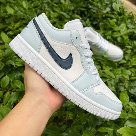 Jordan Air Jordan 1 Low 553558 400 Aura Squadron Blue White EUR 40 Sneaker - Men's (BS-87166)