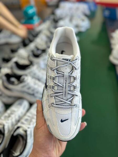 Nike P-6000 CD6404-018 White/Grey/Black EU 41 running
