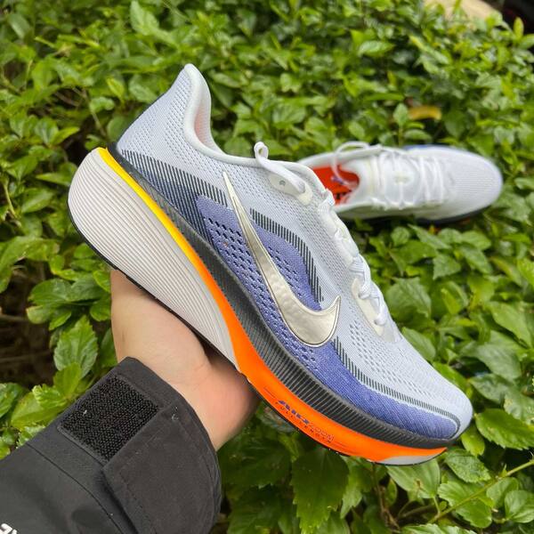 Nike Air Zoom Pegasus 42 IB1873-102 White/Metallic Silver-Lapis EU 40 running