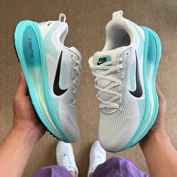 Nike Vomero 18 HM6803-103 Summit White/Black with mint aqua EU 39.5-41 running