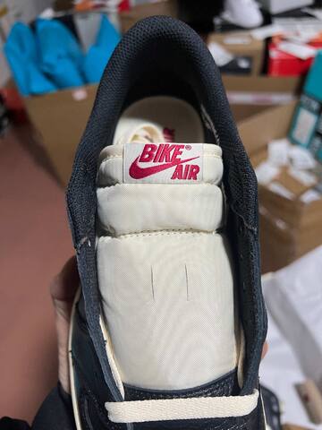 Jordan Air Jordan 1 Retro Low OG Nitro IB8958 001 Black Muslin Varsity Red US 9 5 UK 8 5 EUR 43 Cm 27 5 Skate Shoe - Men's (BS-87185)