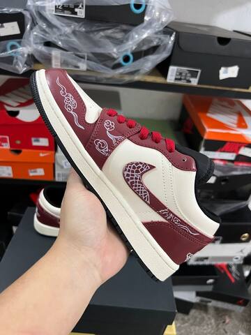 Jordan Air Jordan 1 Low 553558 040 Sail Red White Black US 7 UK 6 BR 38 EUR 40 25cm Sneaker - Unisex (BS-87239)