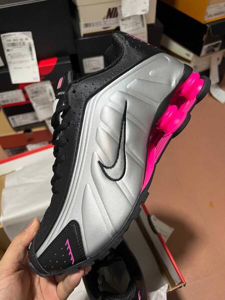 Nike Shox R4 AR3565-012 Black/Silver/Pink running