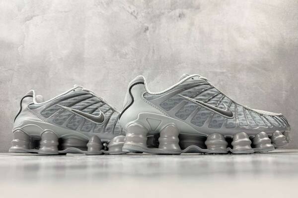 Nike Shox TL AV3595-015 Grey/Black running