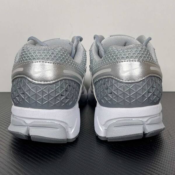 Nike Zoom Vomero 5 FJ4151-003 Metallic Silver/White/Grey running