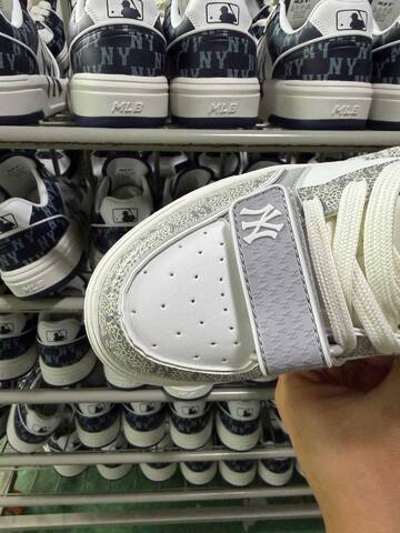 MLB Chunky Liner White Grey Off White Sneaker Casual