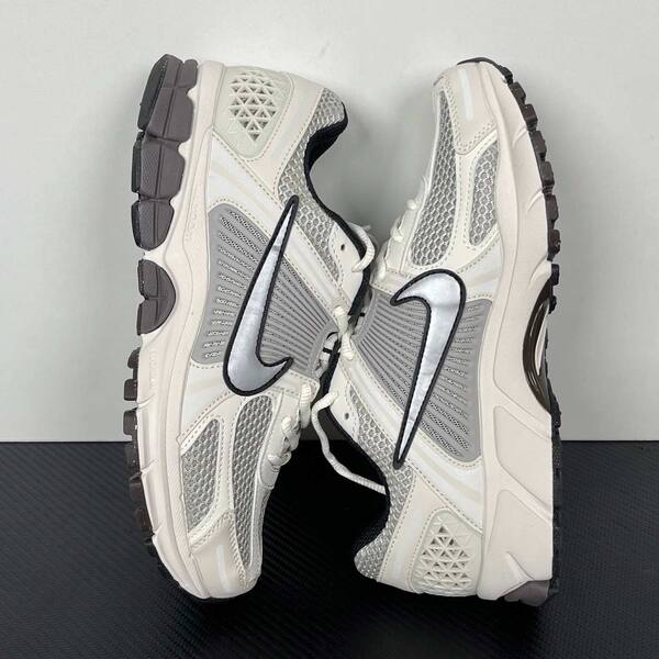 Nike Zoom Vomero 5 FJ2028-001 White/Silver/Grey/Black running