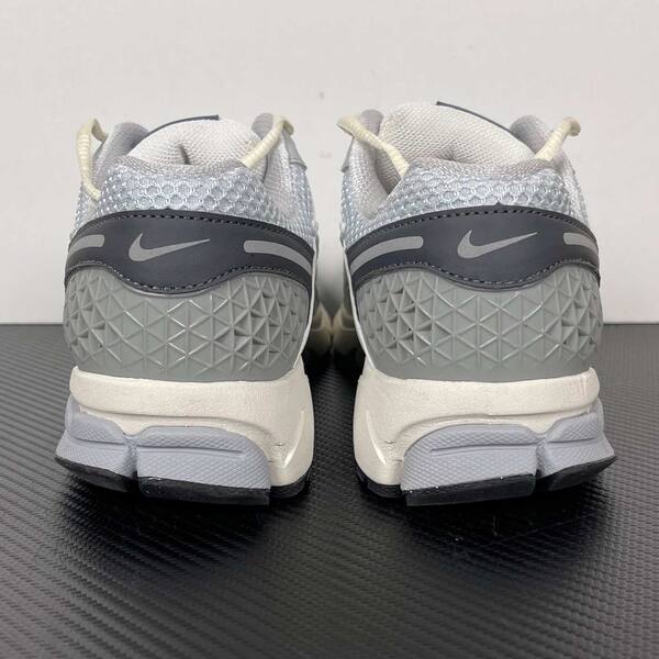 Nike Zoom Vomero 5 FD9919-001 Silver/Gray/White/Black running