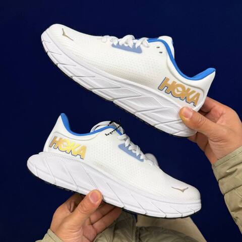 HOKA Arahi 7 White Blue Gold Running Shoe Running Sneakers (BS-86827)