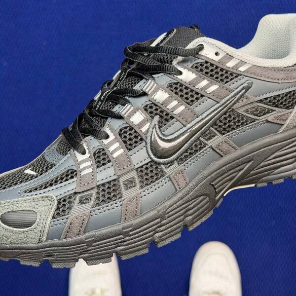 Nike P-6000 SE HF0015-002 Anthracite/Black/Photon Dust EU 41 running