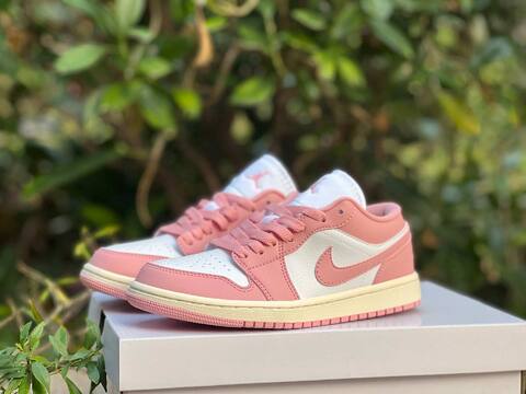 Jordan Air Jordan 1 Low DC0774 162 Pink White Cream EUR 37 5 Sneaker - Women's (BS-87174)