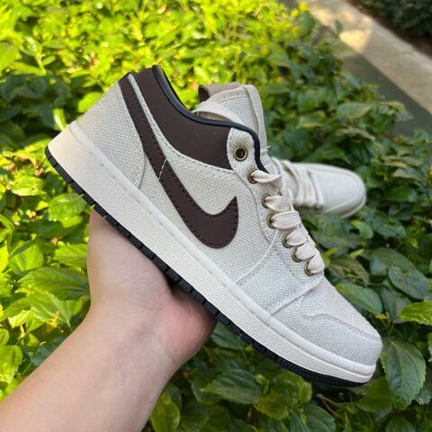 Jordan Air Jordan 1 Low PRM IB8058 110 Pale Ivory Baroque Brown Black EUR 40 Sneaker - Men's (BS-87219)