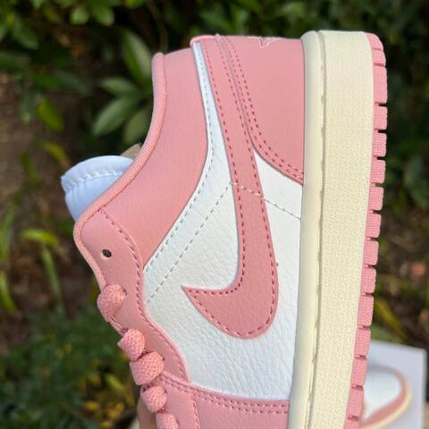 Jordan Air Jordan 1 Low DC0774 162 Pink White Cream EUR 37 5 Sneaker - Women's (BS-87174)
