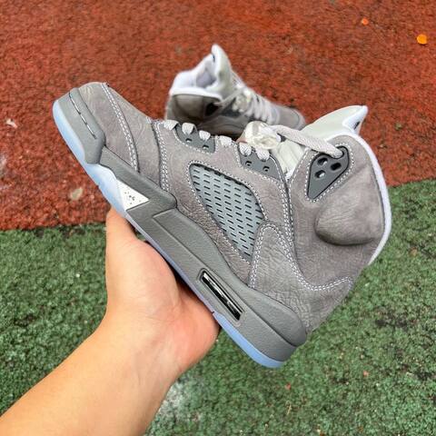 Jordan Air Jordan 5 Retro DD0587 002 Light Graphite White Wolf Grey EU 36 Basketball Shoe - Women's (BS-87295)