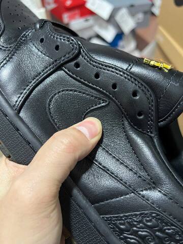 Jordan Air Jordan 1 Retro OG Xuan Wu IO3147-001 Black Gold EU 42 5 Sneaker - Men's (BS-87179)