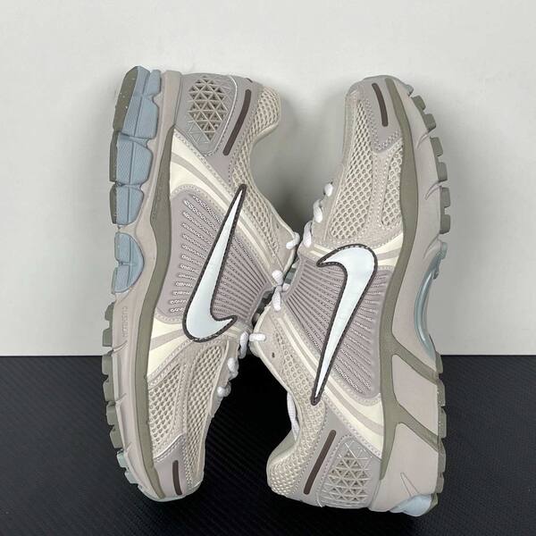 Nike Zoom Vomero 5 FZ3653-104 Light Orewood Brown/Phantom/Olive/White running