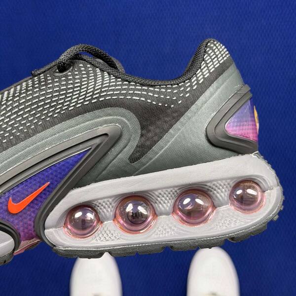 Nike Air Max Dn DV3337-008 Black/Crimson/Smoke Grey EU 40 running