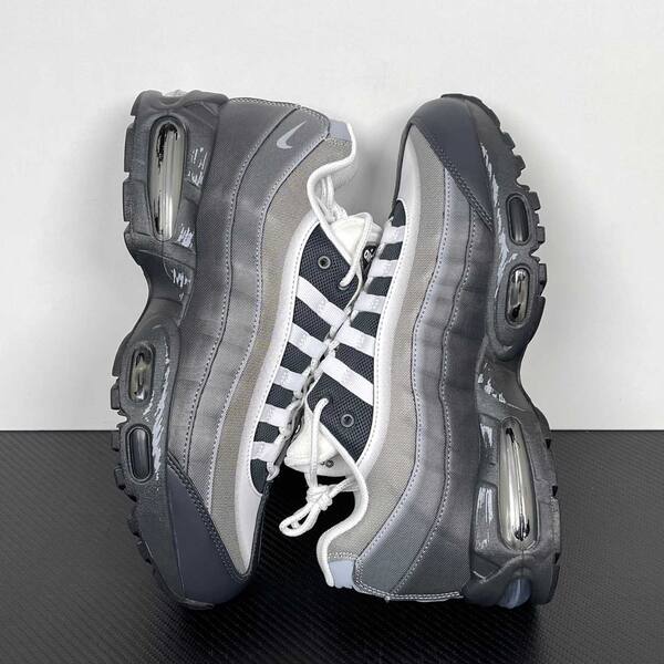 Nike Air Max 95 II7404-100 White/Grey/Black lifestyle
