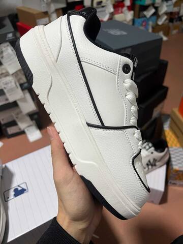 MLB Chunky Liner White Black Red Skate Shoe Skate