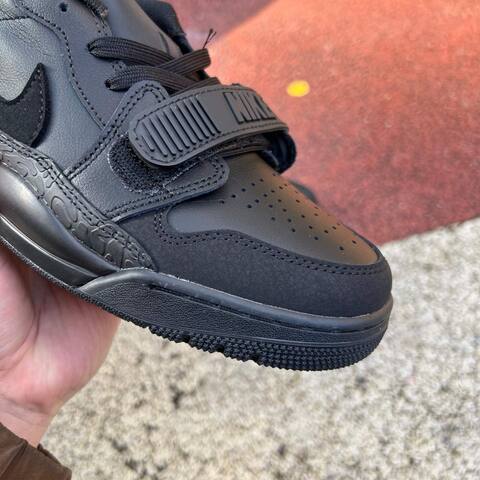 Jordan Air Jordan Legacy 312 Low IQ9784 001 Black EU 41 Sneaker - Men's (BS-87350)