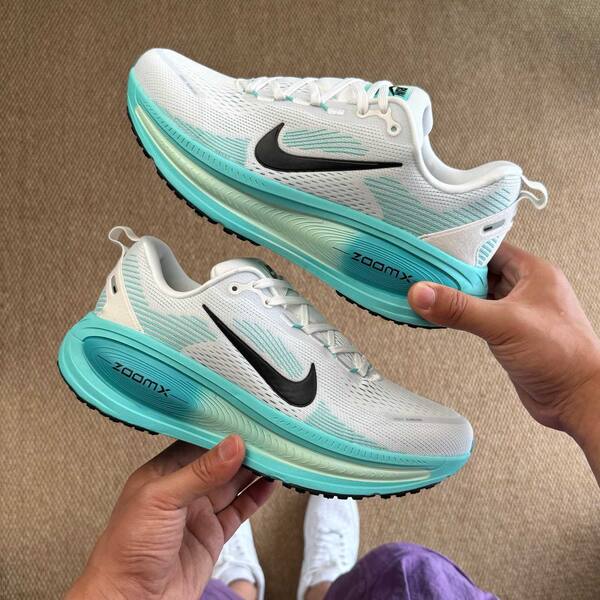 Nike Vomero 18 HM6803-103 Summit White/Black with mint aqua EU 39.5-41 running