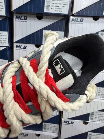 MLB Chunky Liner Off White Red Grey Pink Sneaker Casual