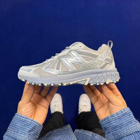 New Balance 410 V5 MT410AS5 Light Grey Silver Off White EU 38 Trail Shoe - Women's (BS-87113)