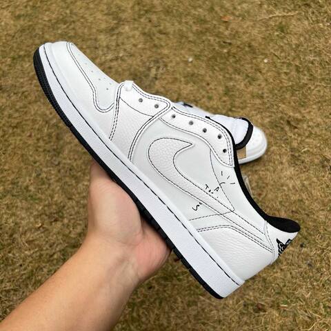 Jordan Air Jordan 1 Low OG SP Travis Scott XZ6868 002 White Black EU 44 5 Sneaker - Men's (BS-87207)