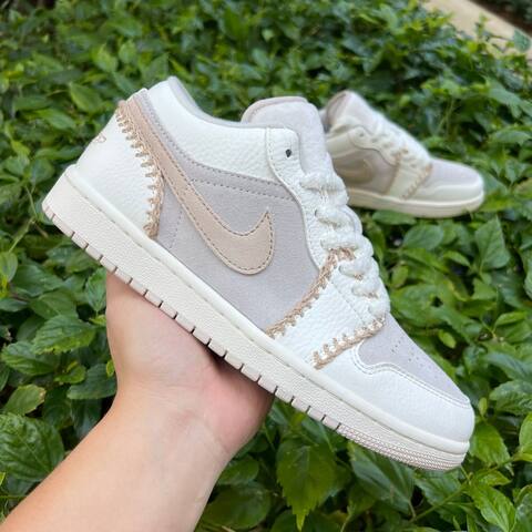 Jordan Air Jordan 1 Low SE HV4268 120 Light Orewood Brown Sail Hemp EUR 40 Sneaker - Men's (BS-87237)