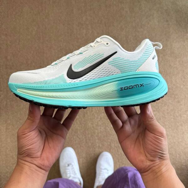 Nike Vomero 18 HM6803-103 Summit White/Black with mint aqua EU 39.5-41 running