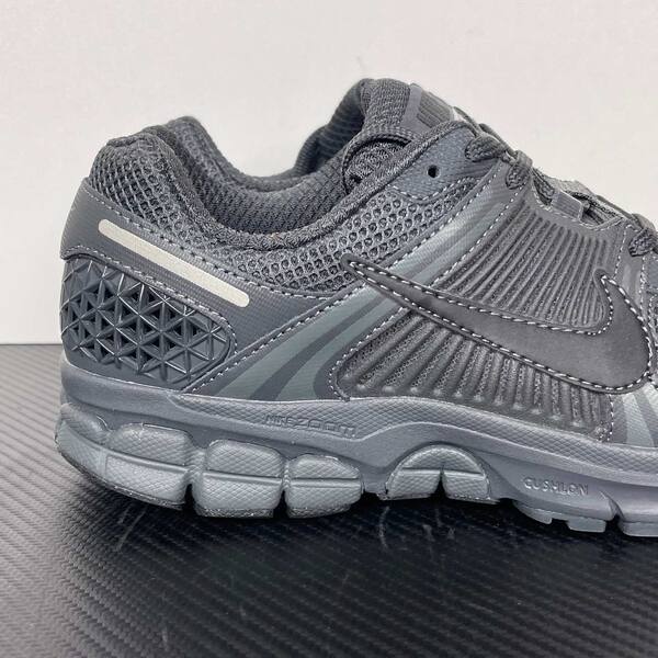 Nike Zoom Vomero 5 BV1358-002 Dark Grey/Black running