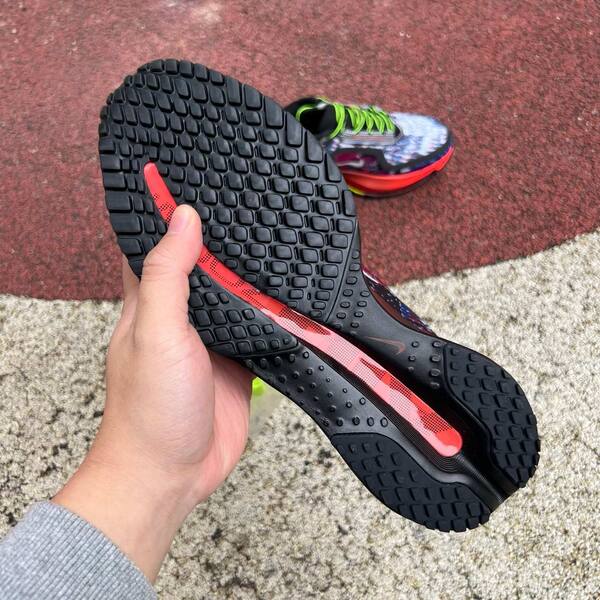Nike Pegasus Premium SE IM6778-902 Black/Red/White Green EU 41 running