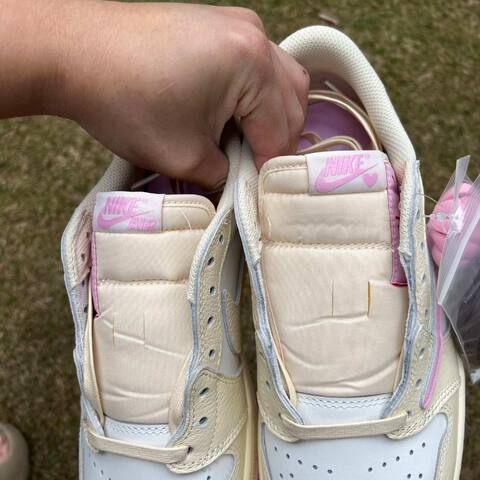 Jordan Air Jordan 1 Low OG SP Travis Scott IQ7604 100 muslin shy pink sail