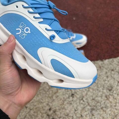 LOEWE x On Cloudsolo 3WF30604608 Beige Blue US 6 EU 37 UK 4 JP 23 Running Shoe Running Sneakers - Women's (BS-86766)