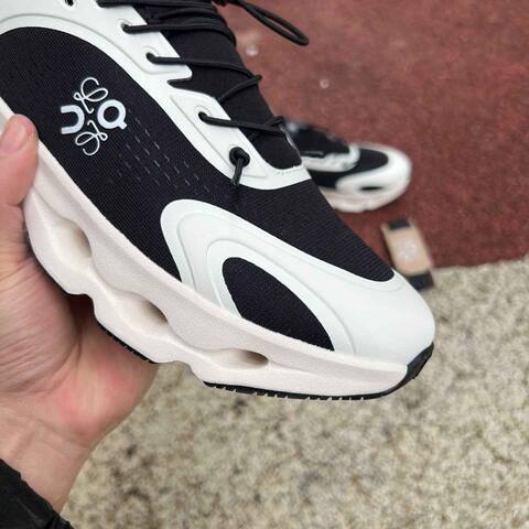 LOEWE x On Cloudsolo 3WF30604605 Beige Black Off White US 7 EU 38 UK 5 JP 24 Running Shoe Running Sneakers - Women's (BS-86770)
